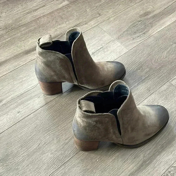 ❤️Host Pick❤️NWOT [8] BOS&CO  Belfield Distressed Suede Heeled Boots - Picture 2 of 9